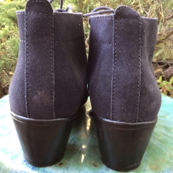 Clarks bendables (7.5) WOMEN’S Lace-up Leather Suede ankle Boots. - Picture 4 of 7